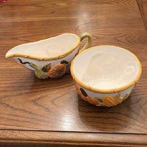 Fall Harvest‎ Cooks Club gravy dish and bowl